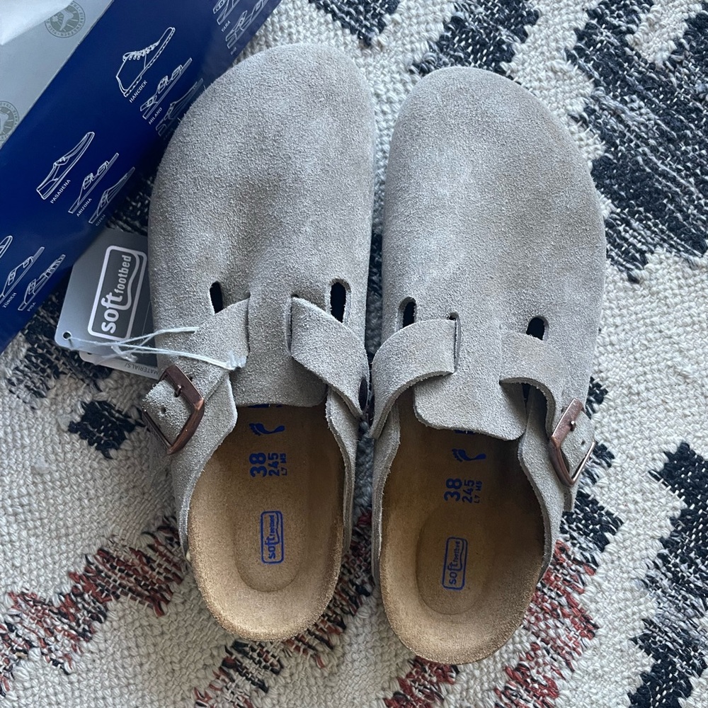 NIB Birkenstock Boston Clogs Taupe Suede Narrow Soft Footbed EU 38 US size 7/7.5